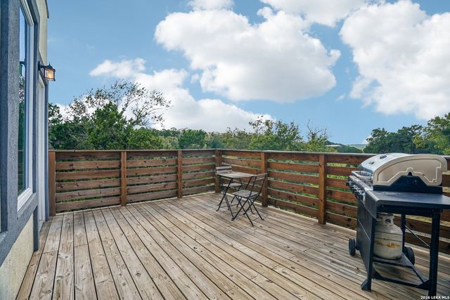 757 CANYON BND, Canyon Lake, TX 78133