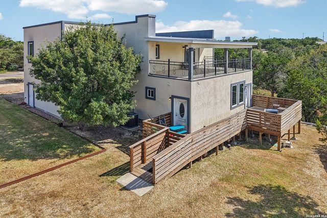 757 CANYON BND, Canyon Lake, TX 78133