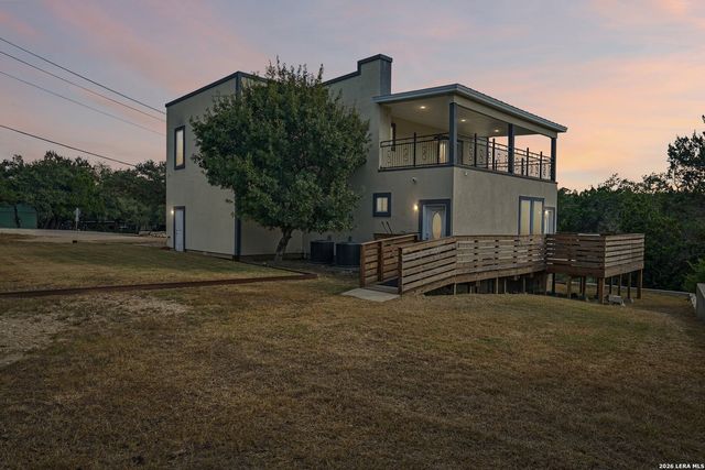 757 CANYON BND, Canyon Lake, TX 78133