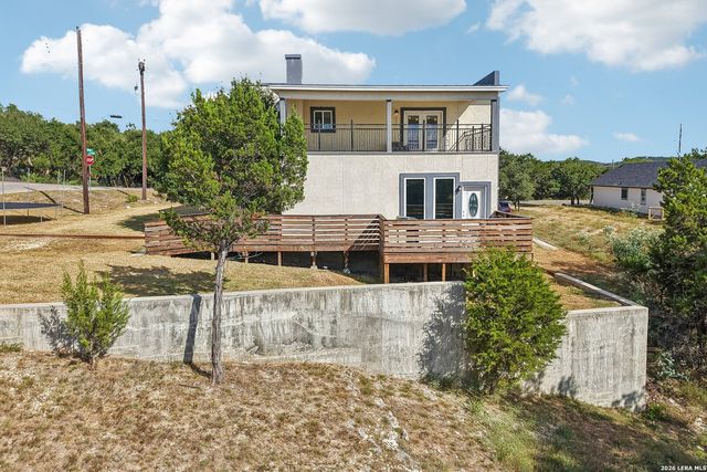 757 CANYON BND, Canyon Lake, TX 78133