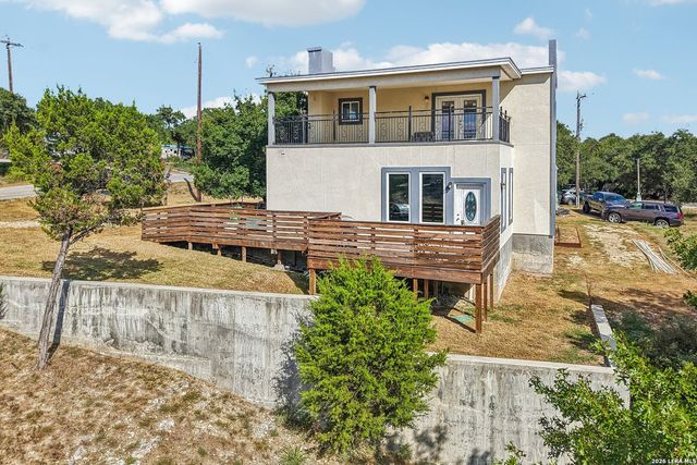 757 CANYON BND, Canyon Lake, TX 78133