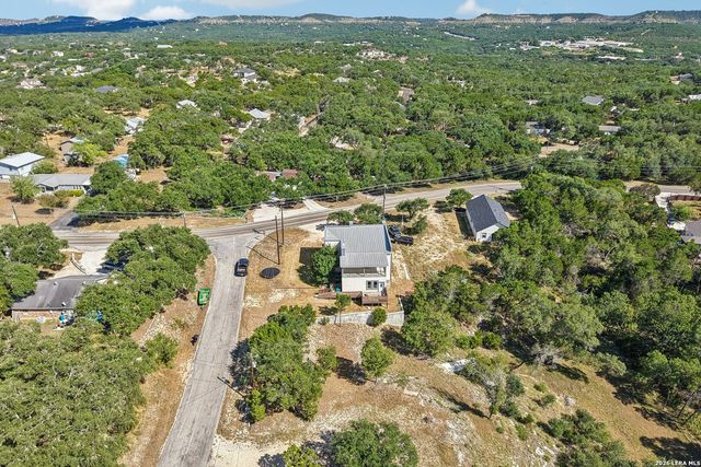 757 CANYON BND, Canyon Lake, TX 78133
