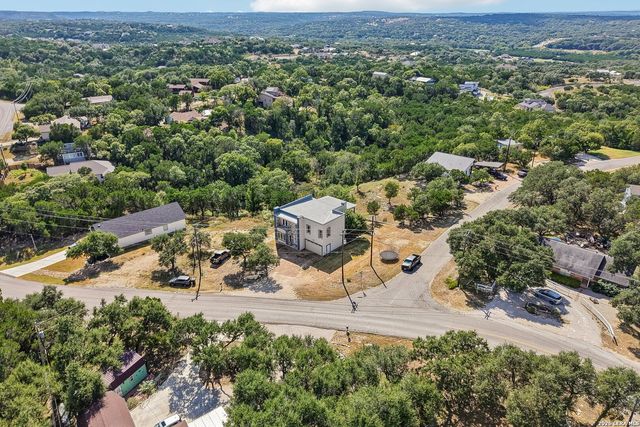 757 CANYON BND, Canyon Lake, TX 78133