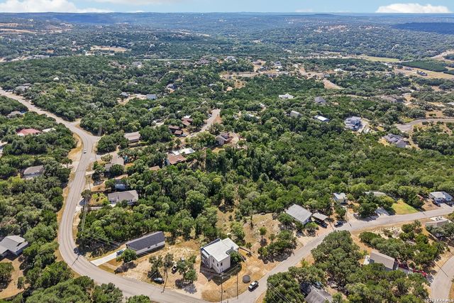 757 CANYON BND, Canyon Lake, TX 78133
