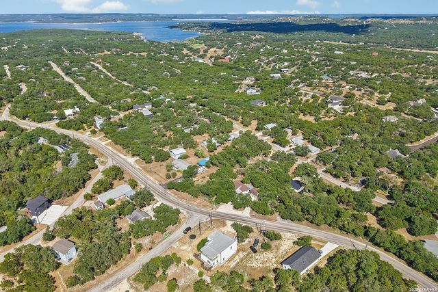 757 CANYON BND, Canyon Lake, TX 78133