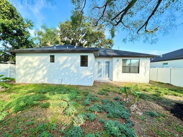 3228 W BEACH STREET, Tampa, FL 33607