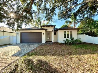3228 W BEACH STREET, Tampa, FL 33607