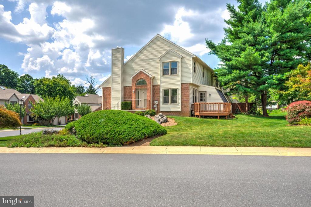 26 RIVER BEND PARK, Lancaster, PA 17602