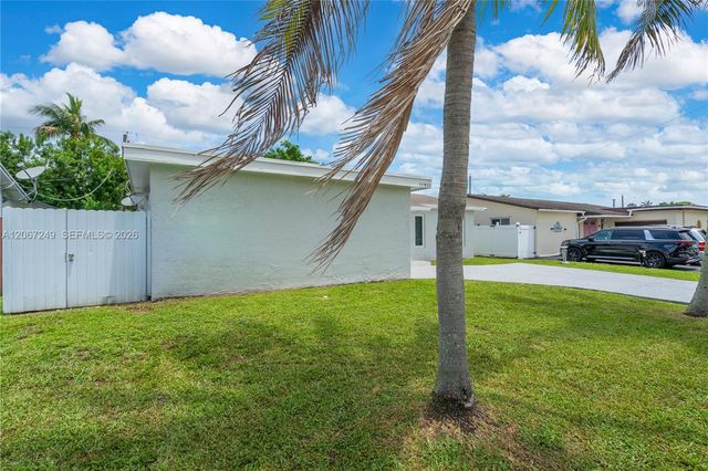 11911 NW 32nd Manor, Sunrise, FL 33323