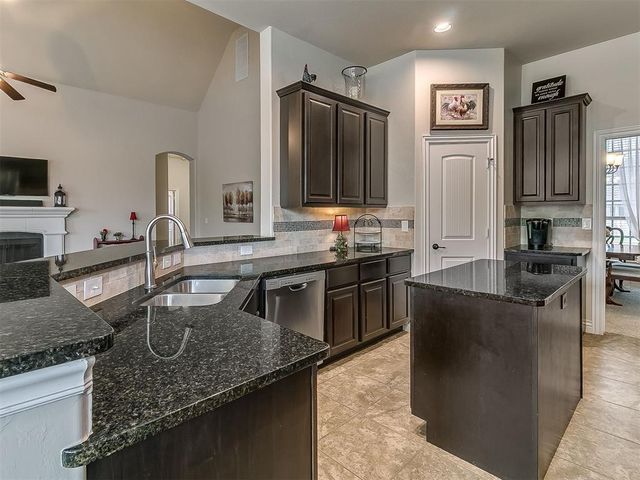 6213 NW 161st Circle, Edmond, OK 73013