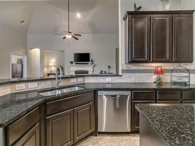 6213 NW 161st Circle, Edmond, OK 73013