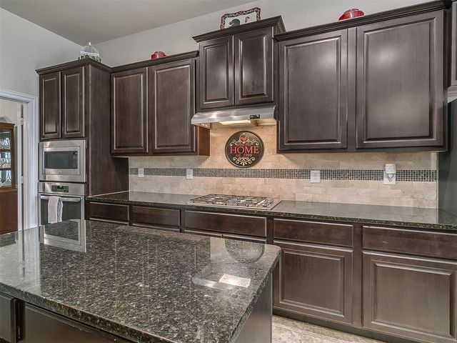 6213 NW 161st Circle, Edmond, OK 73013