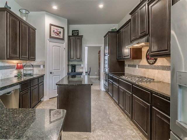 6213 NW 161st Circle, Edmond, OK 73013