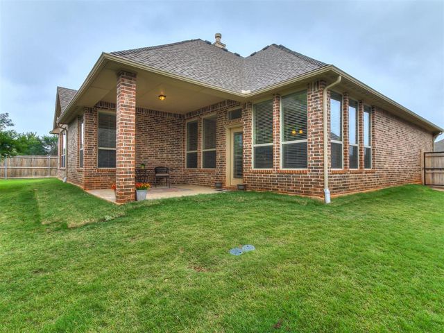 6213 NW 161st Circle, Edmond, OK 73013