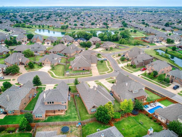 6213 NW 161st Circle, Edmond, OK 73013
