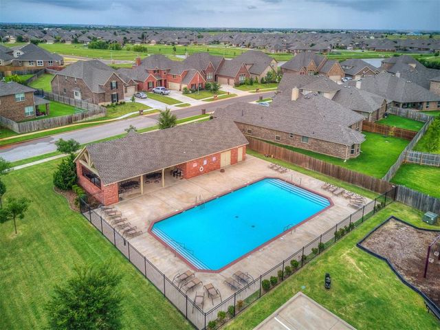 6213 NW 161st Circle, Edmond, OK 73013