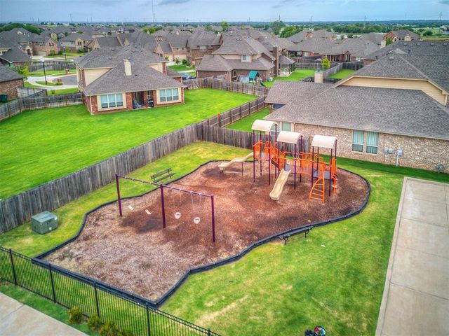 6213 NW 161st Circle, Edmond, OK 73013