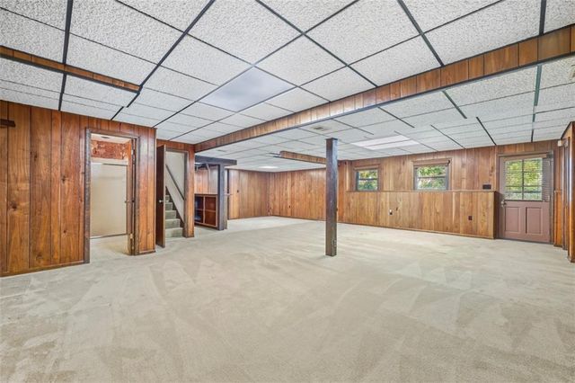 11901 Harrison Drive, Kansas City, MO 64146