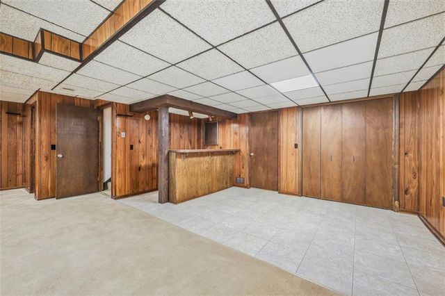 11901 Harrison Drive, Kansas City, MO 64146