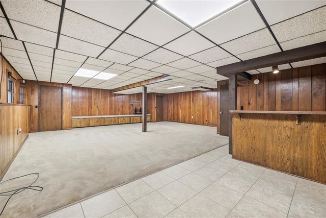 11901 Harrison Drive, Kansas City, MO 64146