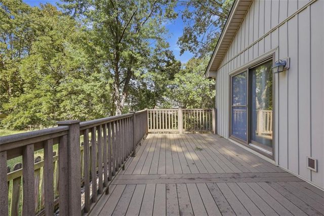 11901 Harrison Drive, Kansas City, MO 64146