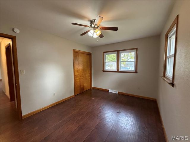 1137 Warren Street, Jerseyville, IL 62052