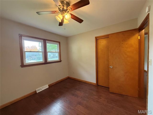 1137 Warren Street, Jerseyville, IL 62052