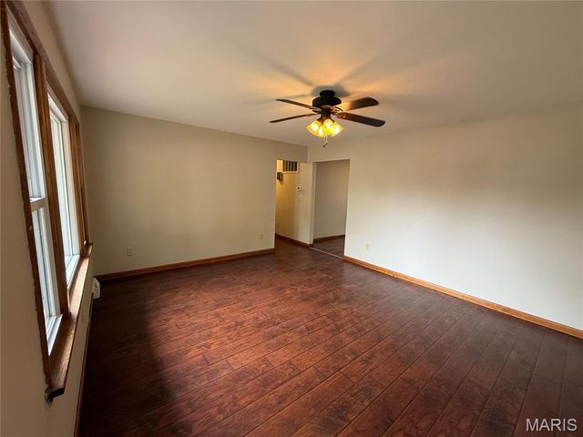 1137 Warren Street, Jerseyville, IL 62052