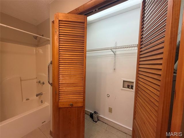 1137 Warren Street, Jerseyville, IL 62052