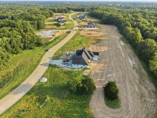 8630 S LAGOS DR, Columbia, MO 65203