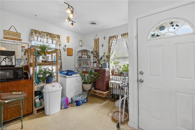 305 N 5th ST, Suffolk, VA 23434