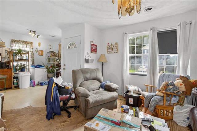 305 N 5th ST, Suffolk, VA 23434