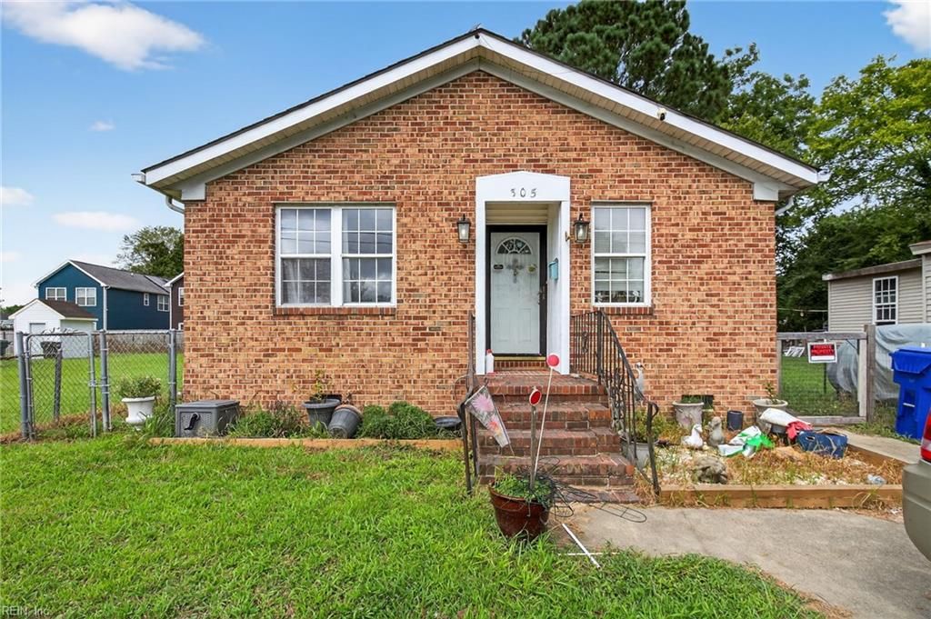 305 N 5th ST, Suffolk, VA 23434
