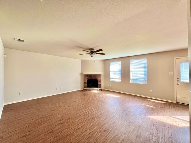 2804 Cameron Way, Mesquite, TX 75181