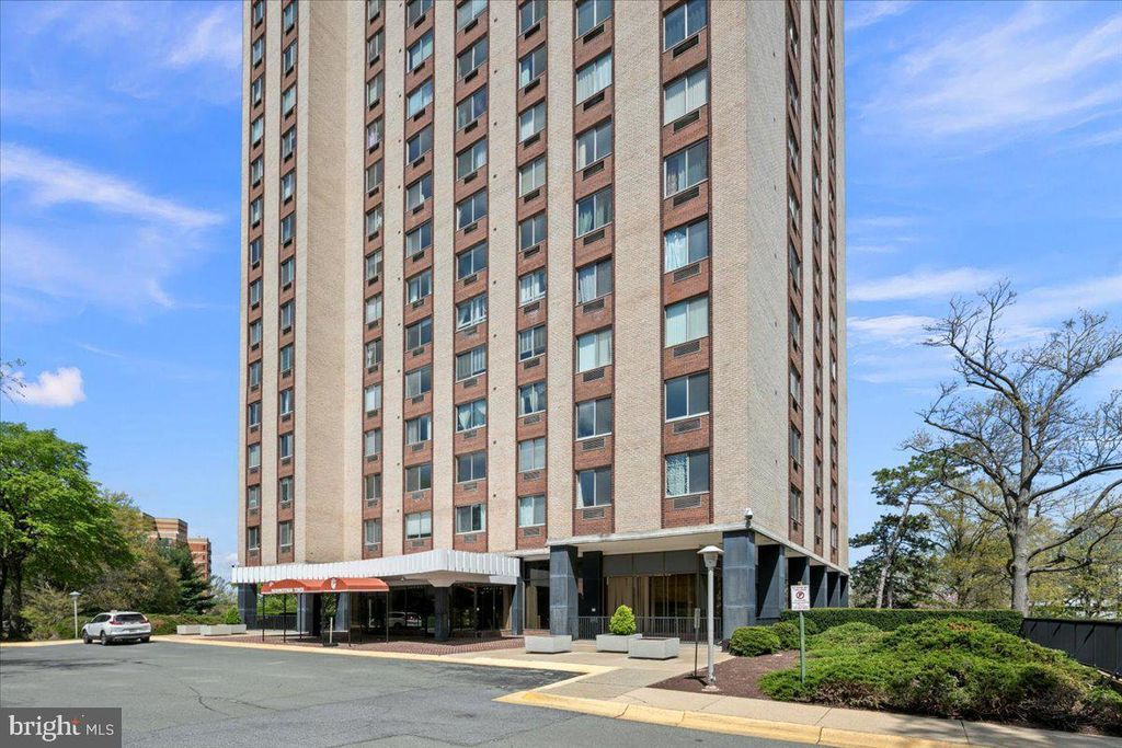 Image 1 of property listing at 9701 FIELDS RD #1808, Gaithersburg, MD 20878