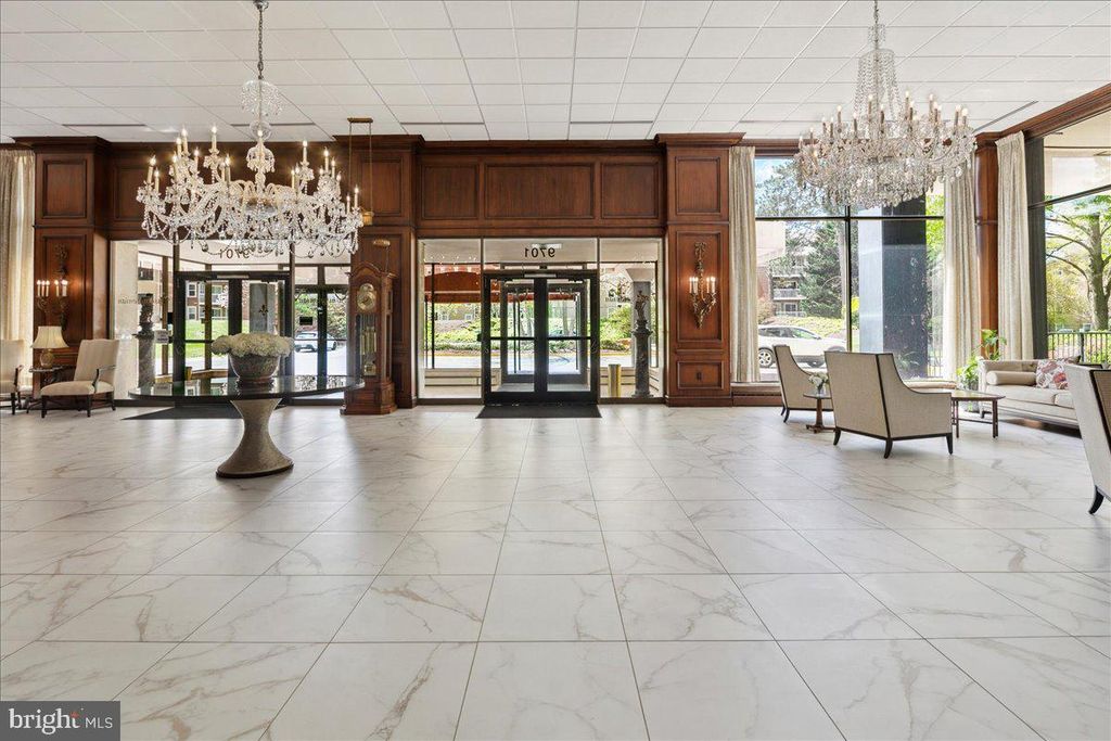 Image 2 of property listing at 9701 FIELDS RD #1808, Gaithersburg, MD 20878