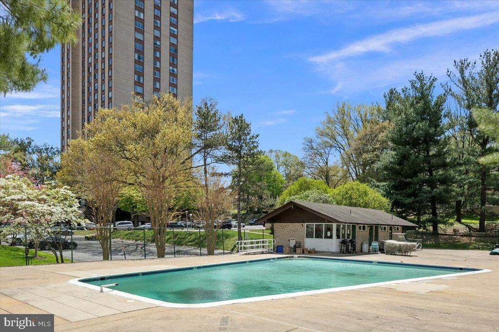 Image 3 of property listing at 9701 FIELDS RD #1808, Gaithersburg, MD 20878