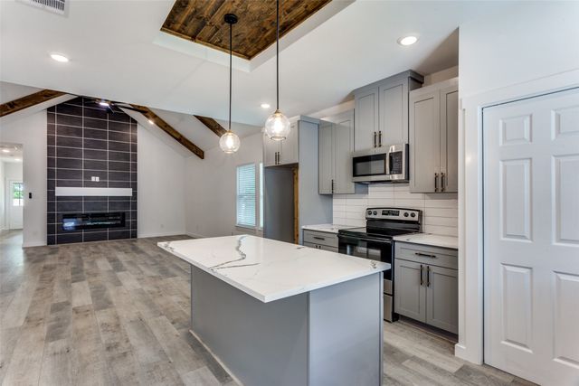 1329 Arizona Avenue, Fort Worth, TX 76104