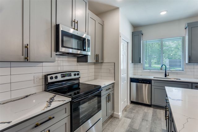 1329 Arizona Avenue, Fort Worth, TX 76104