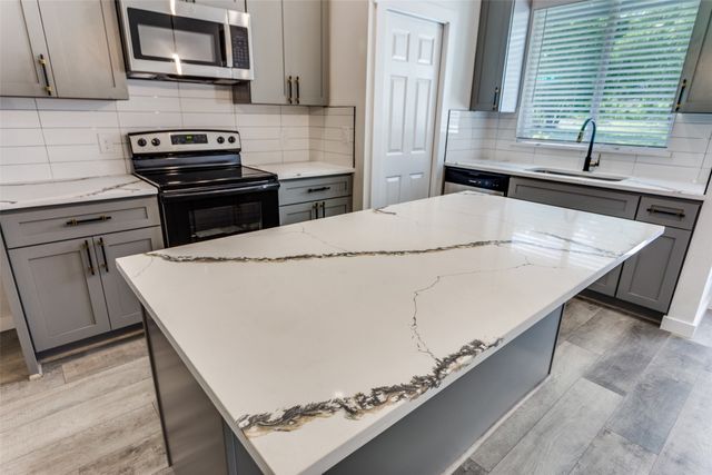 1329 Arizona Avenue, Fort Worth, TX 76104