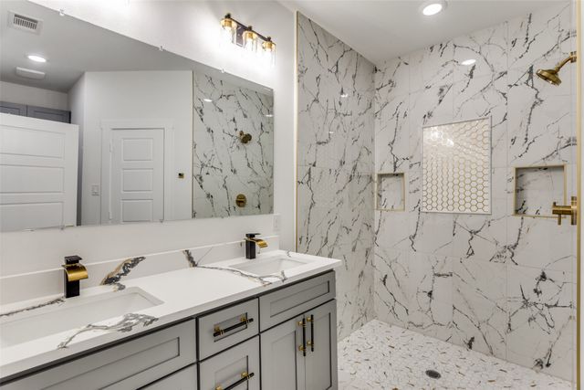 1329 Arizona Avenue, Fort Worth, TX 76104