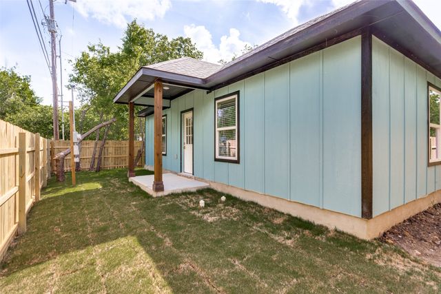1329 Arizona Avenue, Fort Worth, TX 76104