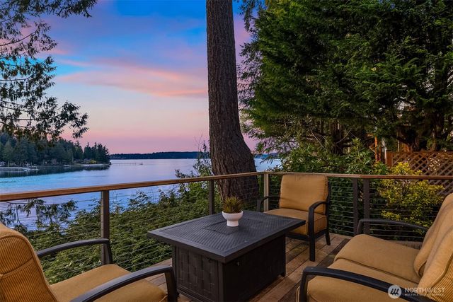 6518 NE Monte Vista Drive, Bainbridge Island, WA 98110