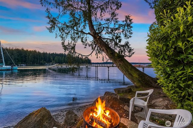 6518 NE Monte Vista Drive, Bainbridge Island, WA 98110