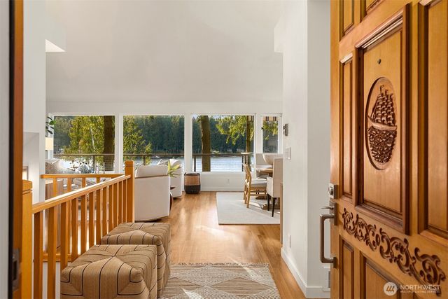 6518 NE Monte Vista Drive, Bainbridge Island, WA 98110