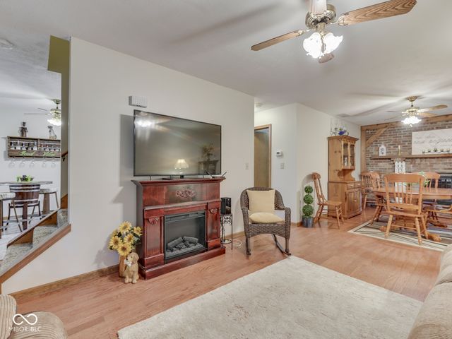 8879 S Slevins Drive, Nineveh, IN 46164