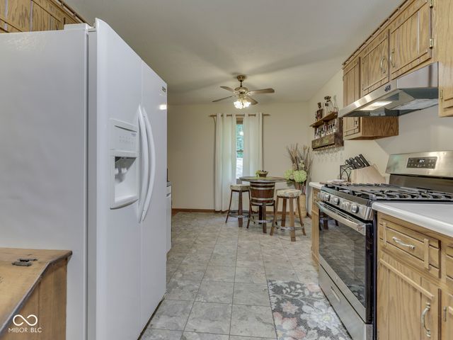 8879 S Slevins Drive, Nineveh, IN 46164