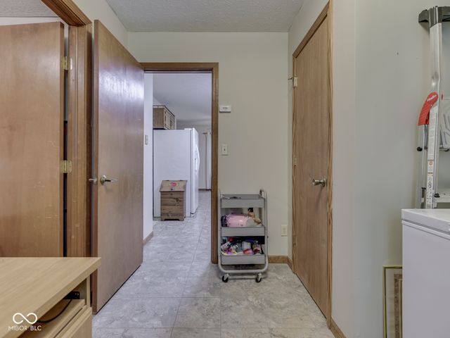 8879 S Slevins Drive, Nineveh, IN 46164
