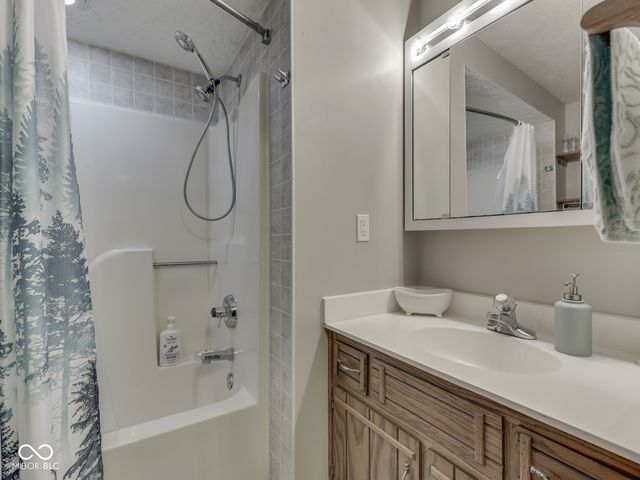 8879 S Slevins Drive, Nineveh, IN 46164