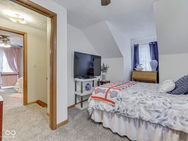 8879 S Slevins Drive, Nineveh, IN 46164